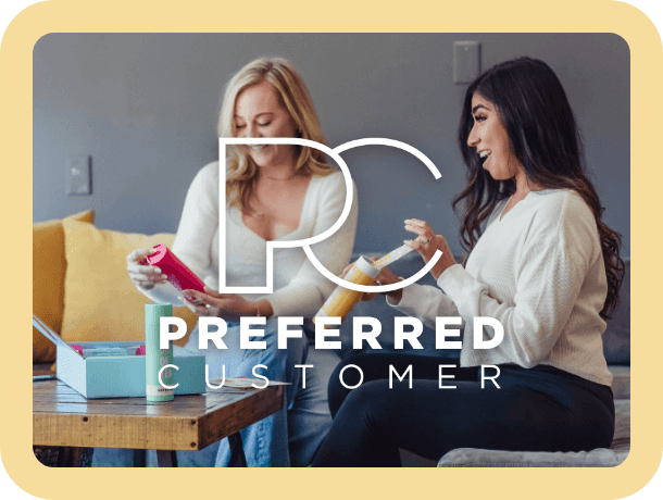 2 preferred customers looking at the products in a PC Welcome Box